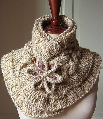 Красивые шарфы-воротники, связанные спицами... Красивое и практичное дополнение в одежде!