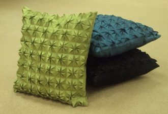 подушка в технике оригами
