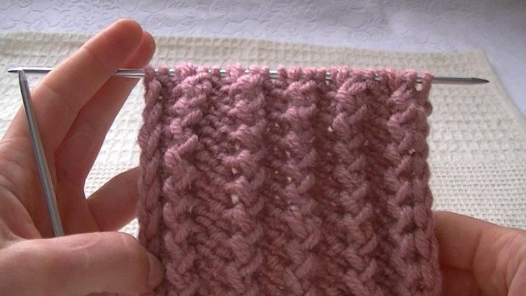 Французская резинка по кругу спицами/How to knit beautiful rib